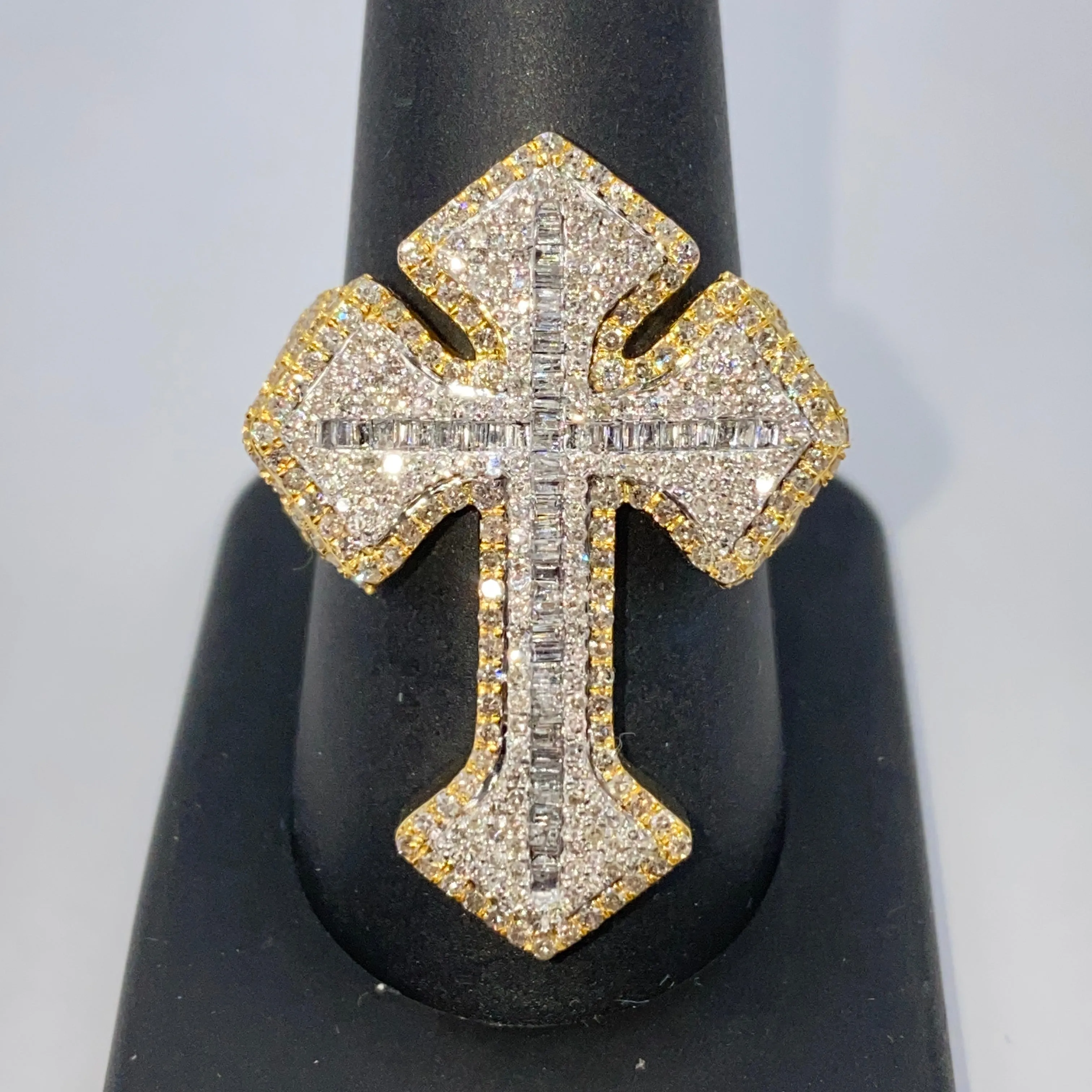 10K Bold Cross Diamond Ring