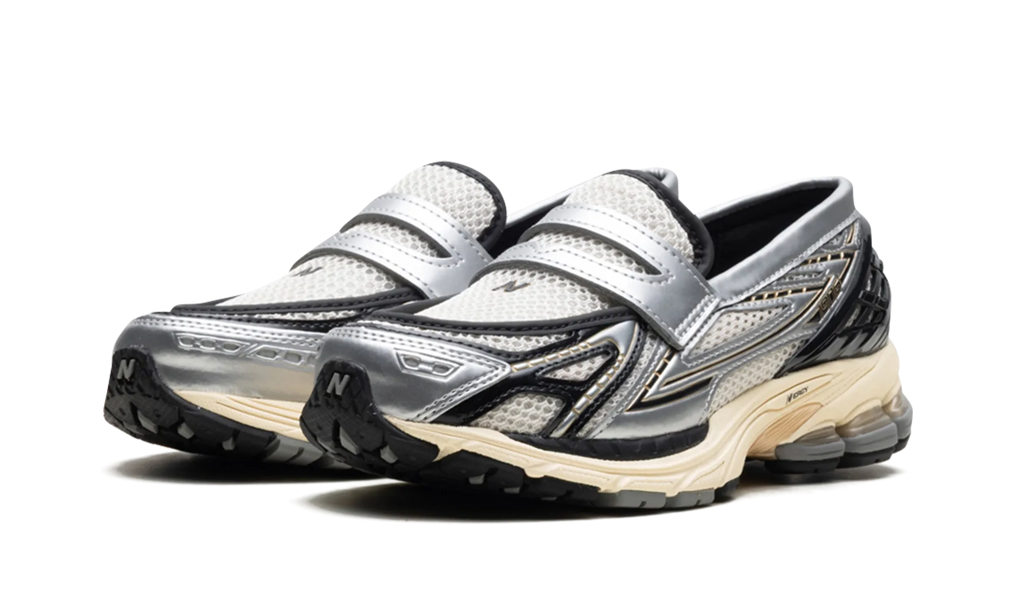 1906L "Silver Metallic Cream"