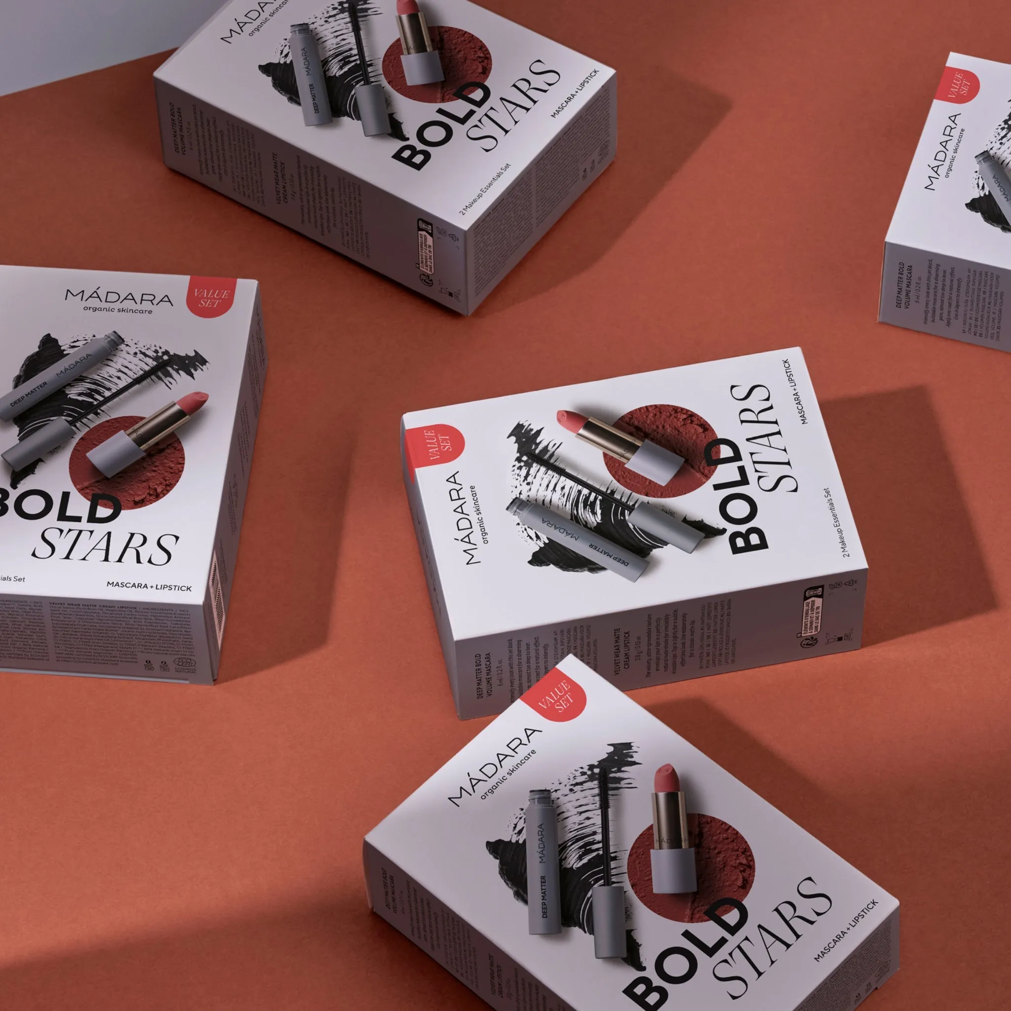 Bold Stars 2 Makeup Essentials Set