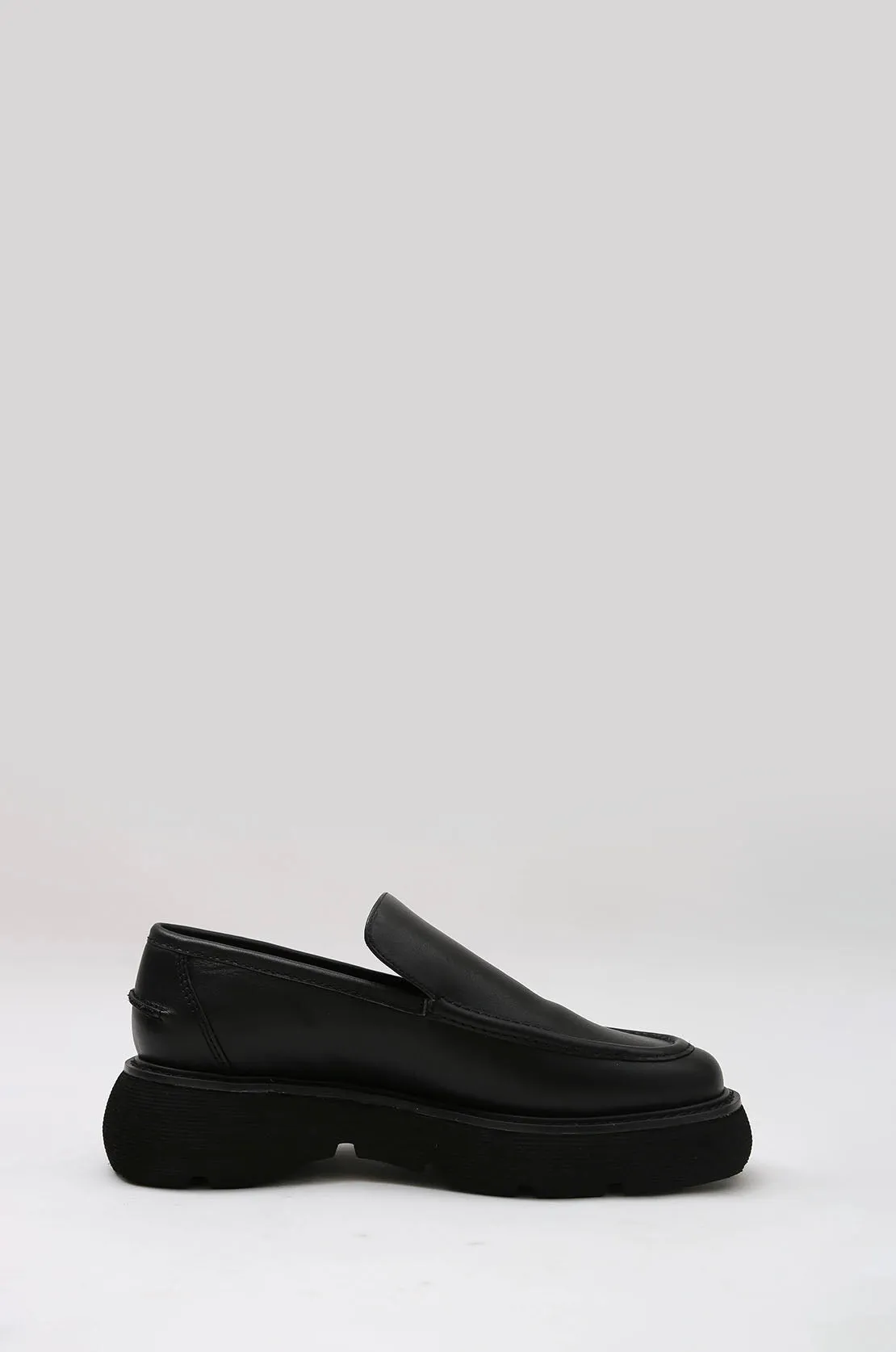 grid loafer / black