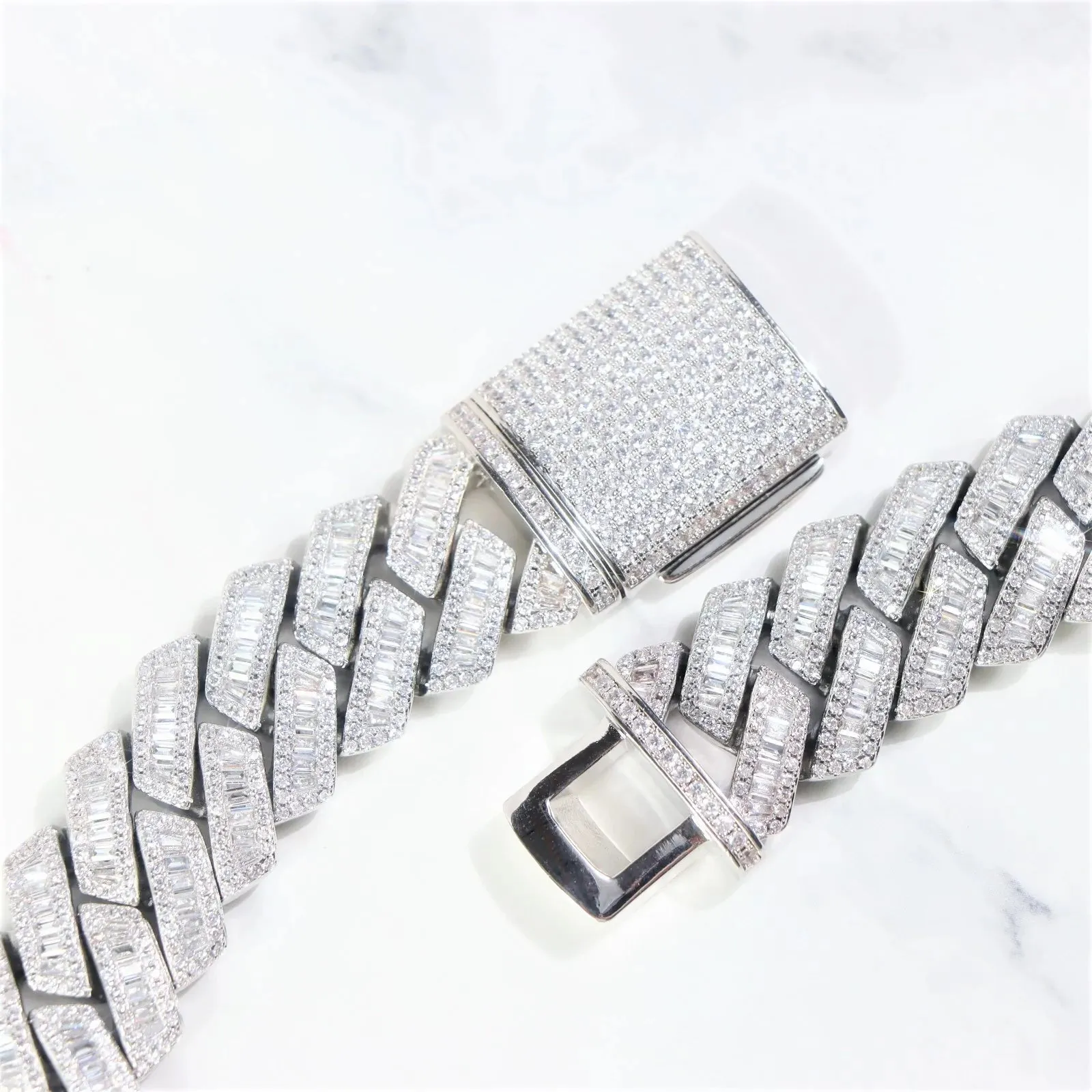 The Proud Moment® - 20mm Baguette Cut Moissanite Diamond Prong Cuban Link Chain in White Gold
